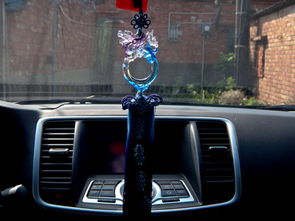 如何選擇適合的汽車開運(yùn)佩飾